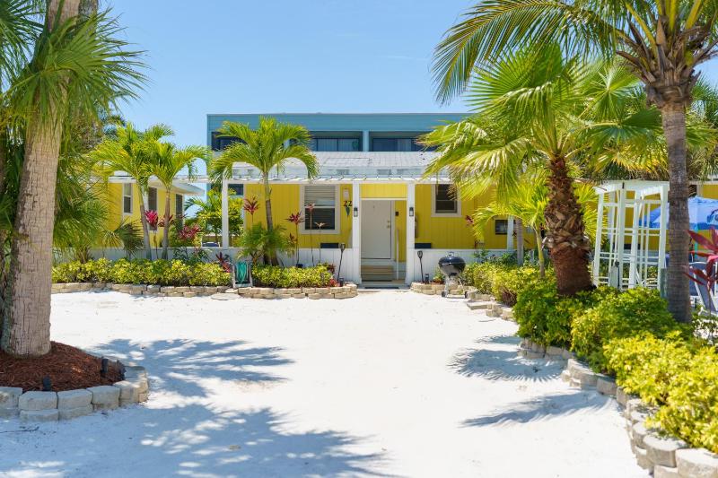A Tropical Breeze Beach Club - Anna Maria Island - image 16