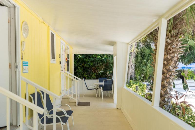 A Tropical Breeze Beach Club - Anna Maria Island - image 44