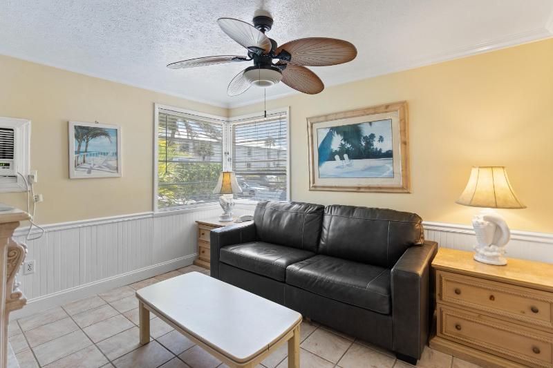 A Tropical Breeze Beach Club - Anna Maria Island - image 38