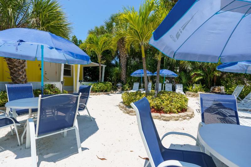 A Tropical Breeze Beach Club - Anna Maria Island - image 32