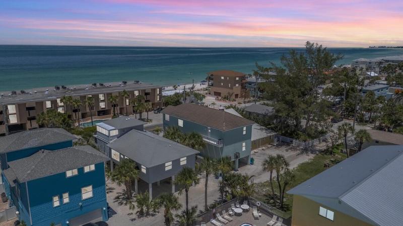 Beach Sunrise and Sunset Villas - image 34