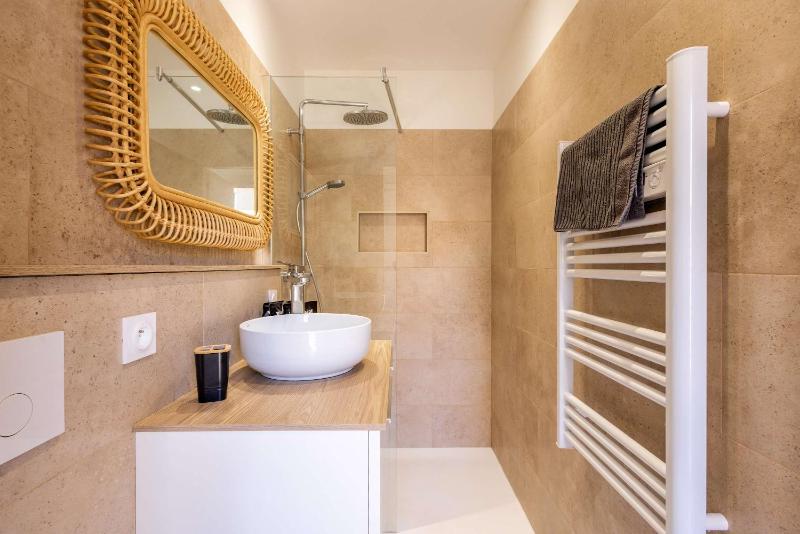 Ensemble Villa et Studio Piscine Proche Plage - image 12