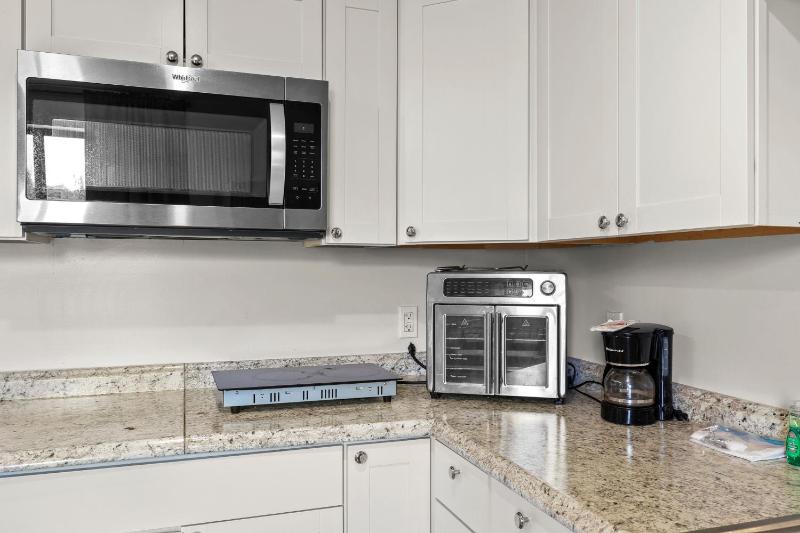 Family Apt Near Disney - image 2