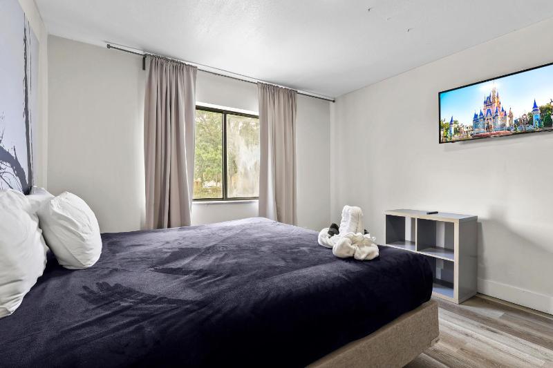 Family Apt Near Disney - image 9