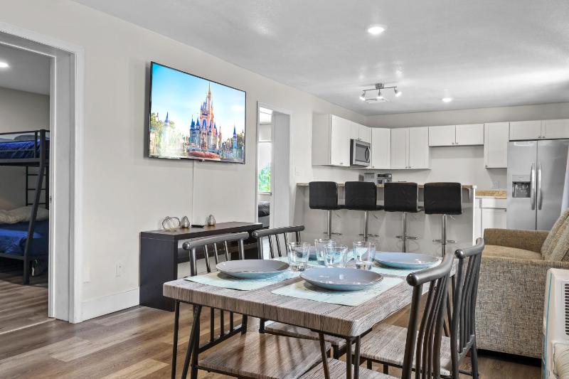 Family Apt Near Disney - image 8