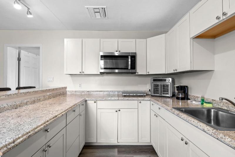 Family Apt Near Disney - image 11