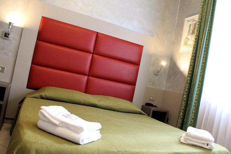 Triple Room image 2