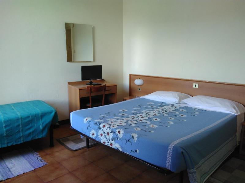Triple Room image 3