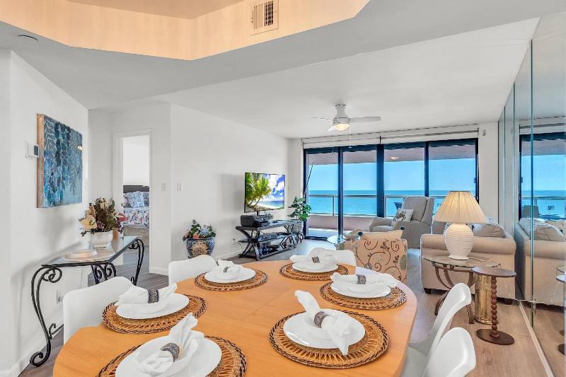 7B Crescent Beach Club - image 14