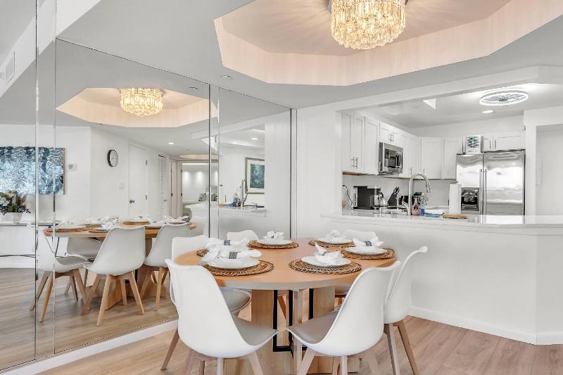 7B Crescent Beach Club - image 35