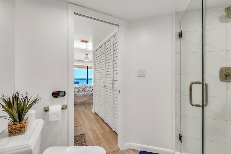 7B Crescent Beach Club - image 17