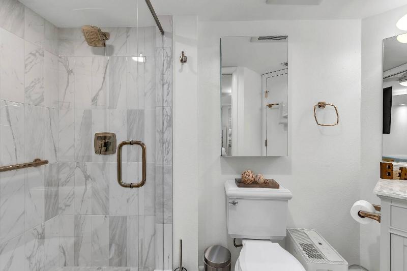 7B Crescent Beach Club - image 32
