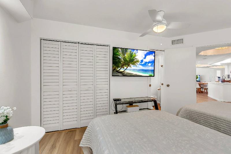 7B Crescent Beach Club - image 41