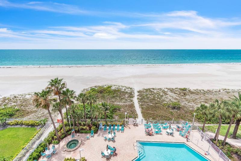 7B Crescent Beach Club - image 29