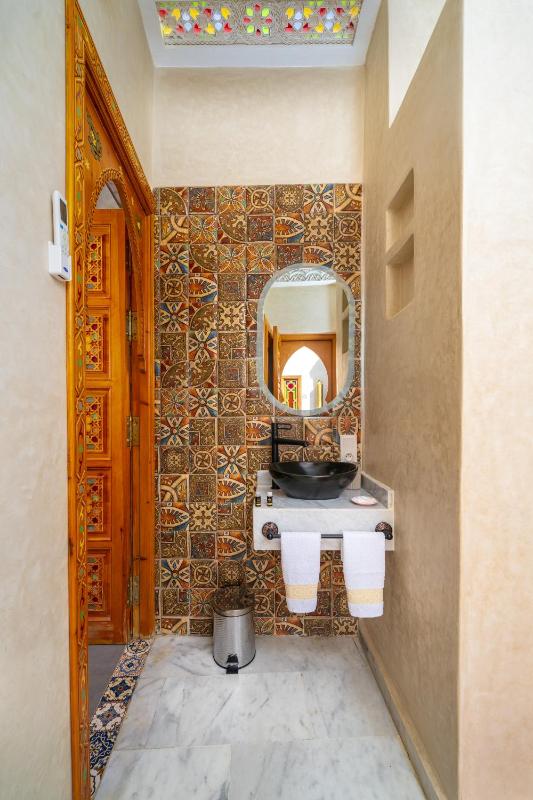 Riad Nadalinn - image 7