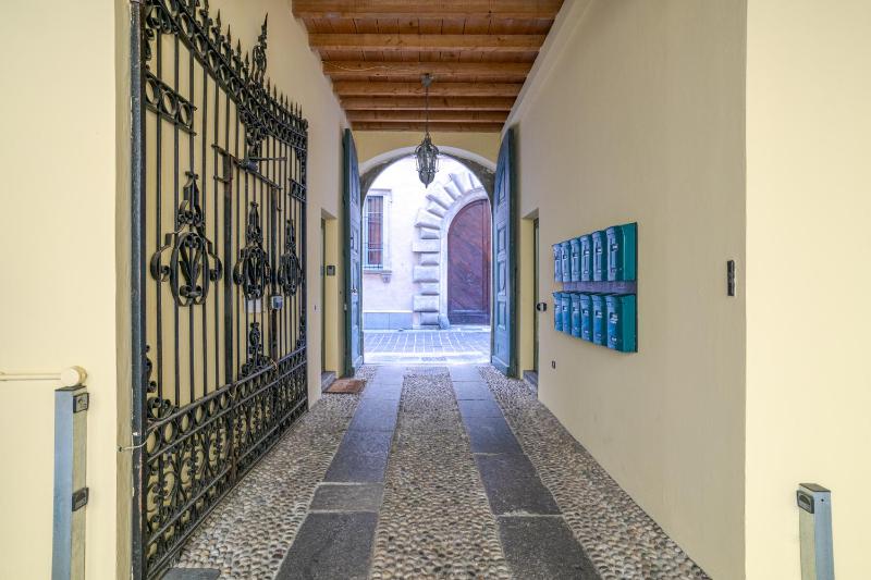 Como Center Apartments - image 8