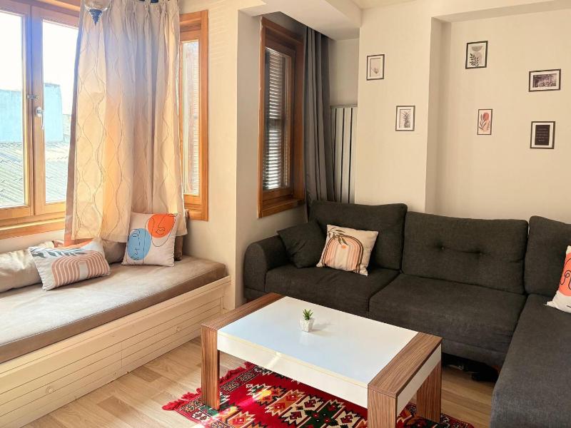 Taksim Square1 Bedroom Suite 03 - image 9
