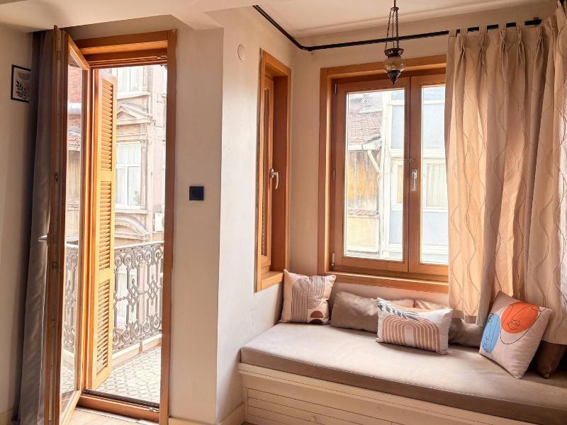 Taksim Square1 Bedroom Suite 03 - image 8