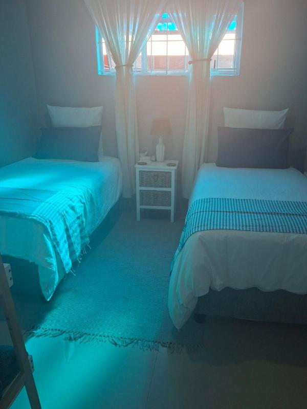 Charming Retreat with Shared Pool in eThekwini Municipality - image 2