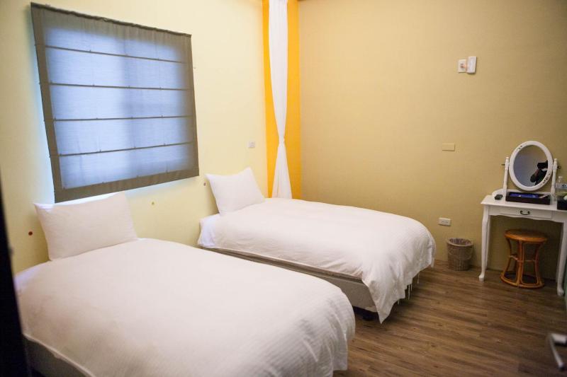 My Starry Bed and Breakfast - image 9