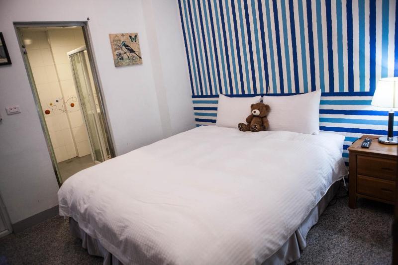 My Starry Bed and Breakfast - image 16