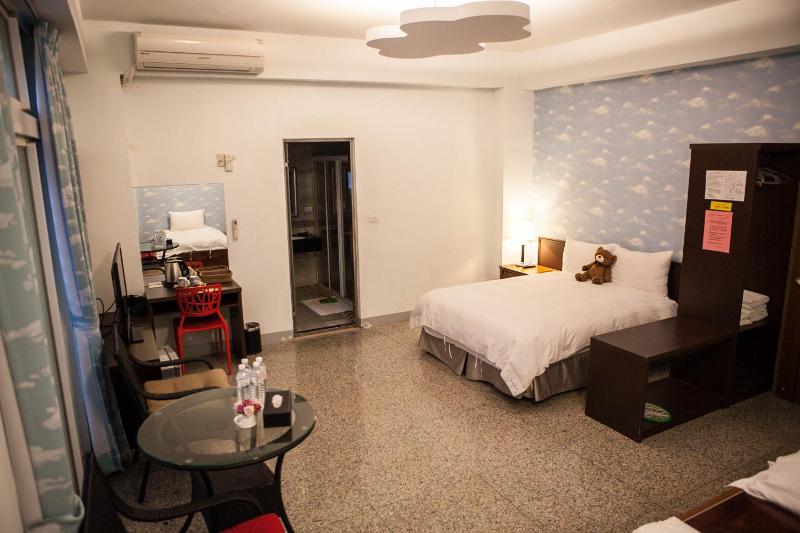 My Starry Bed and Breakfast - image 6