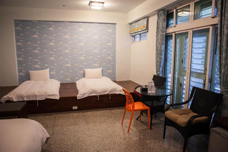 My Starry Bed and Breakfast - image 32