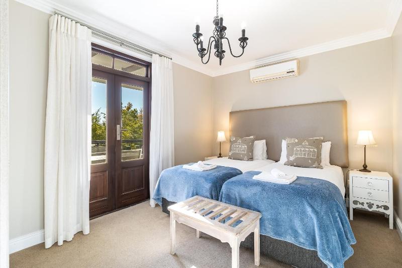 Winelands Golf Lodges 26 - image 3