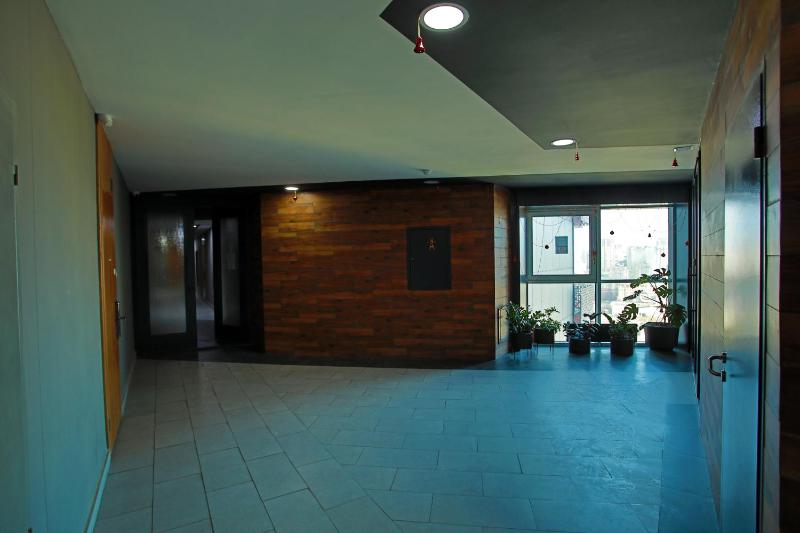 17-86 Kvartet Vasyl Lypkivskyi 16a Kyiv railway station metro nearby panoramic city view Petrovdom Apartment - image 6