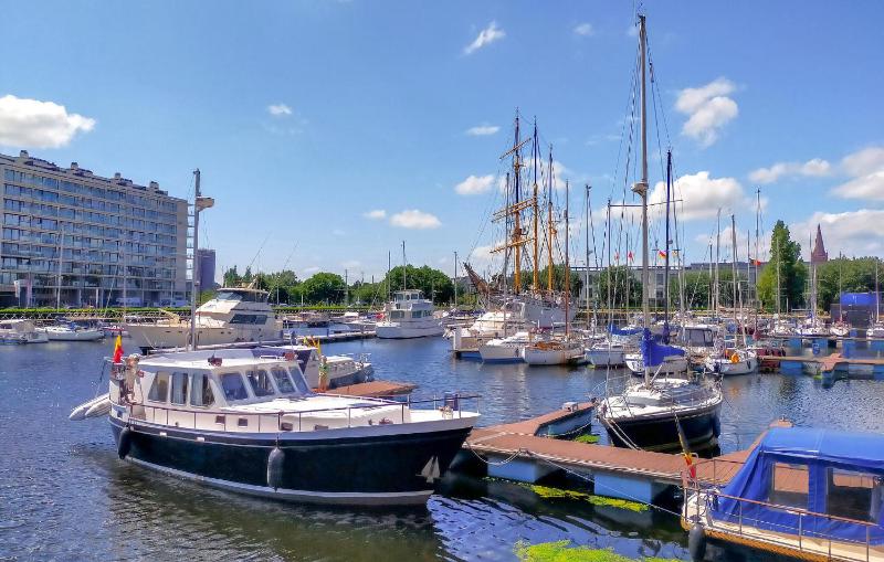 1 Bedroom Stunning Apartment In Oostende - image 9