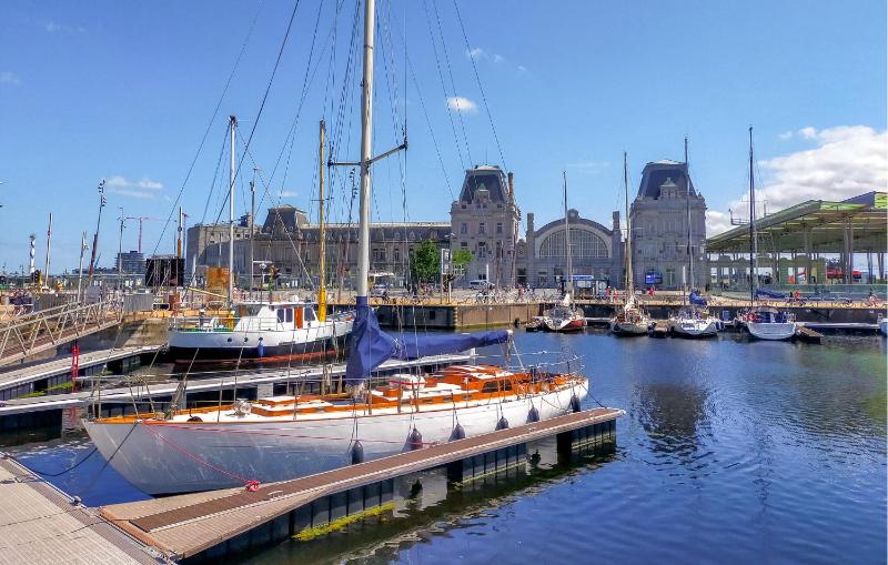 1 Bedroom Stunning Apartment In Oostende - image 14