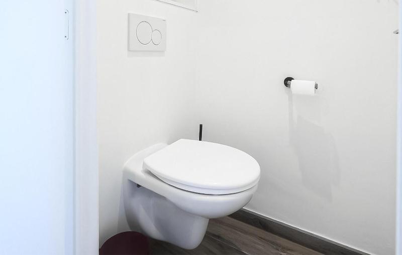 1 Bedroom Stunning Apartment In Oostende - image 18