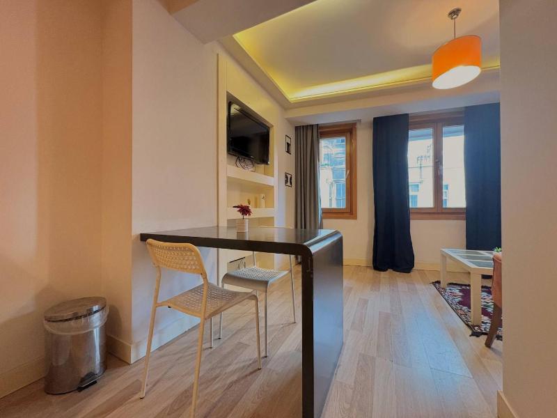 Taksim Square1BR Suite 01 - image 6