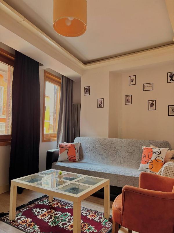 Taksim Square1BR Suite 01 - image 7