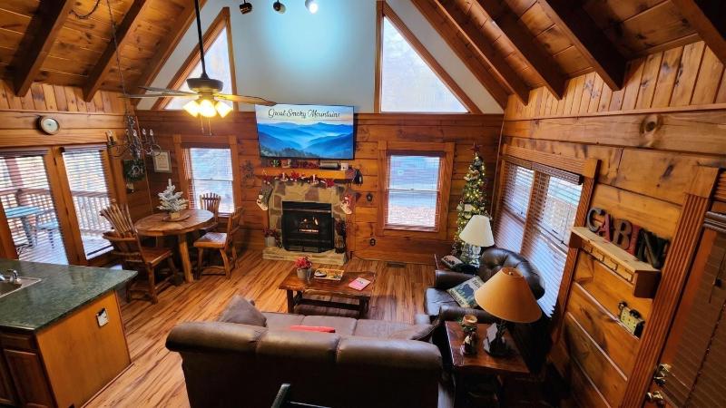 ER51 - Natures Grace Retreat - Great location Close to all the action! cabin - image 37
