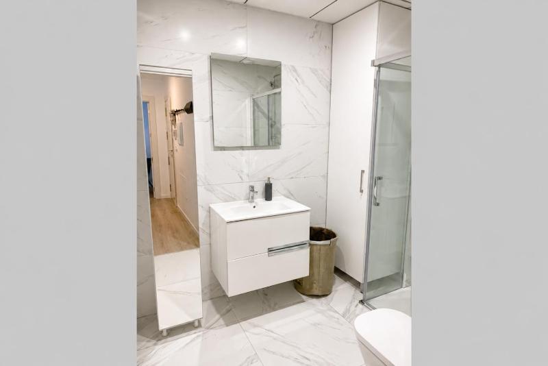 Apartamento Paseo de la Carihuela - image 12