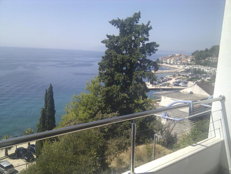 Apartment with Sea View image 3