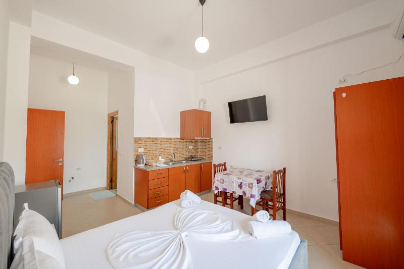 Center Apartments - image 7