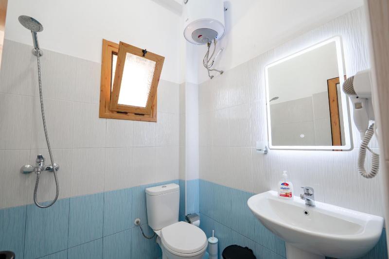 Center Apartments - image 4