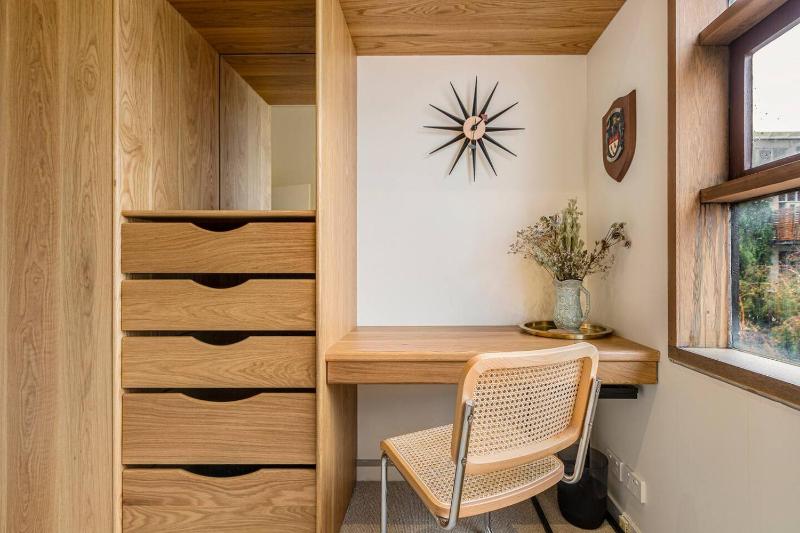 Tullo Place - Richmond Heritage with Artistic Charm - image 15
