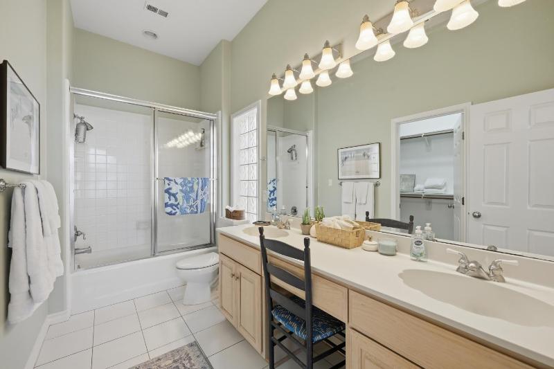 Incredible Views From Oceanfront 3 Bedroom Townhouse Townhouse - image 9
