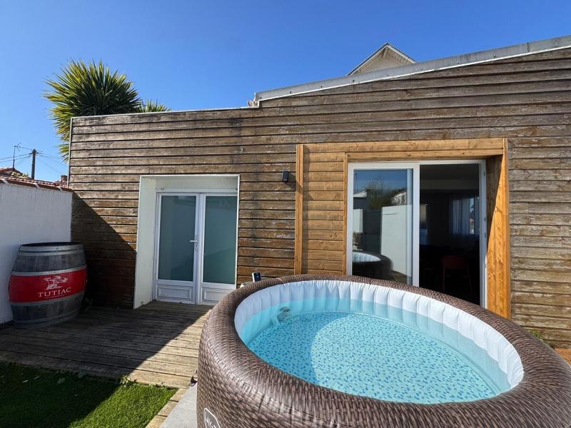 Grande maison familiale en ville avec Jacuzzi - image 7