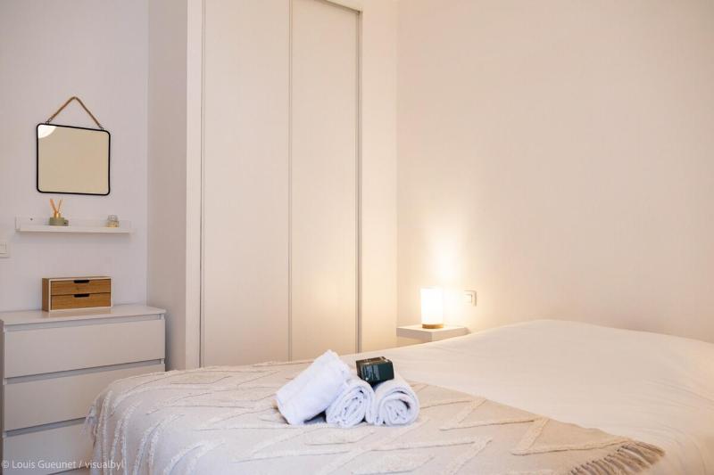 Appartement à deux pas du marché central - image 3