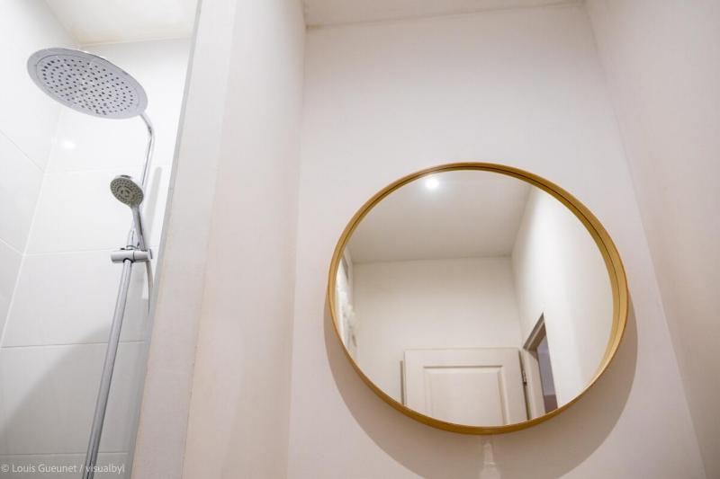 Appartement à deux pas du marché central - image 9