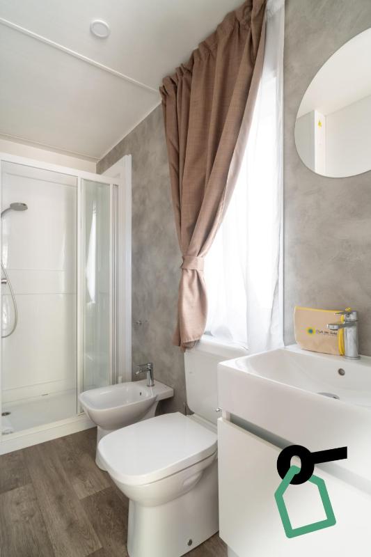 Hotiday Lodge Viareggio - image 11