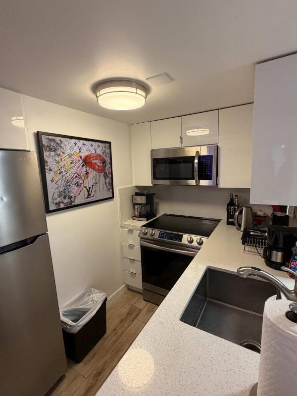 Newly Listed - 2 Bedroom Ocean Drive Suite - image 14