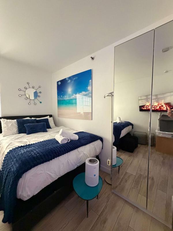 Newly Listed - 2 Bedroom Ocean Drive Suite - image 7