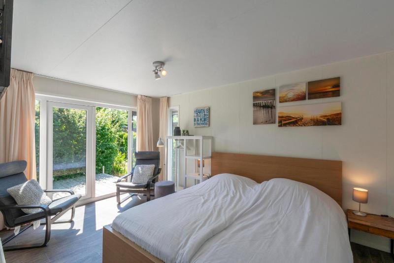 Beach Studio Campanula - image 21