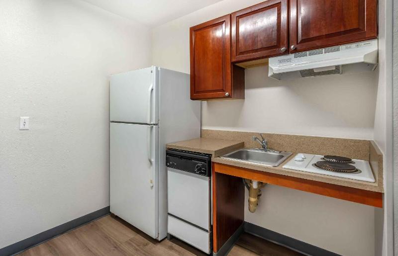 Extended Stay America Suites - Tampa - Airport - N. Westshore Blvd. - image 26