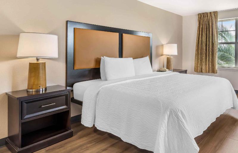 Extended Stay America Suites - Tampa - Airport - N. Westshore Blvd. - image 9